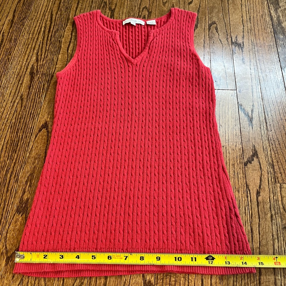 Sleeveless Cable Knit V-Neck Tank Top - Red